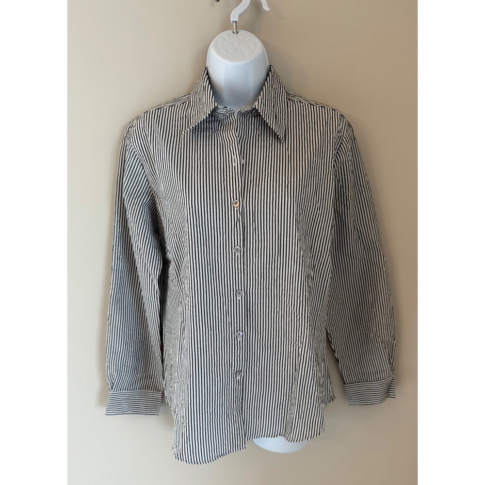 Chico's Button Down Shirt Small 0 Black White Striped Long Sleeve Classic Career